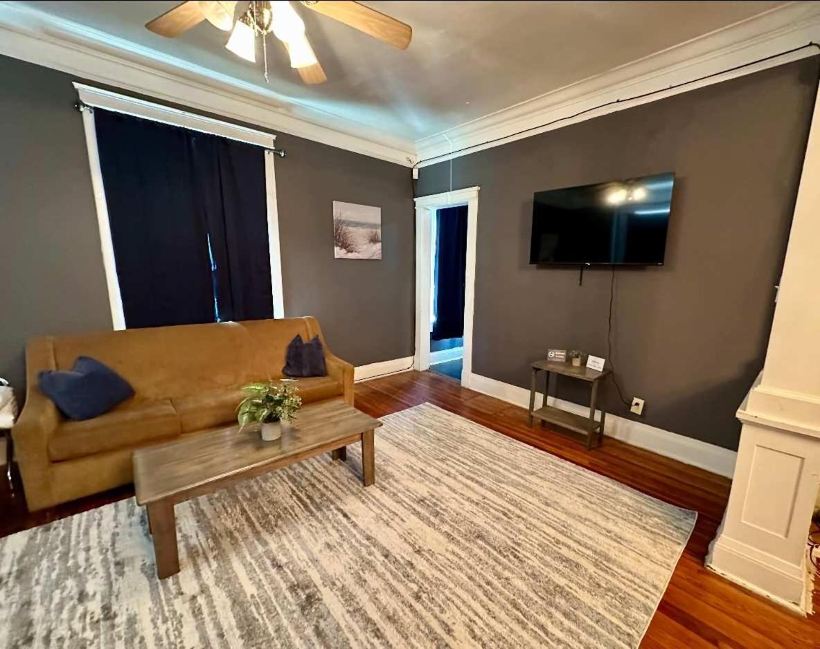 The Big Gray Hideaway Holiday home Memphis