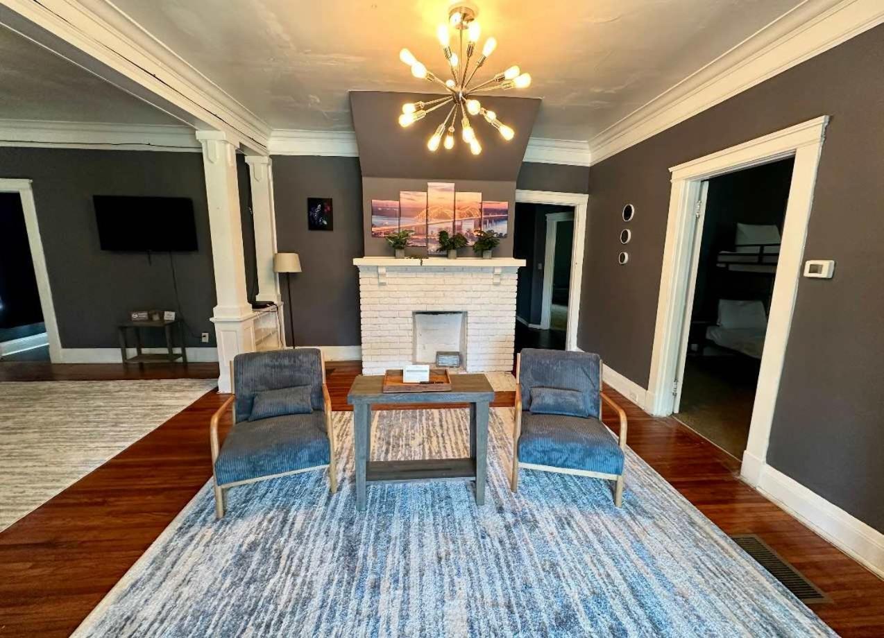 The Big Gray Hideaway Holiday home *